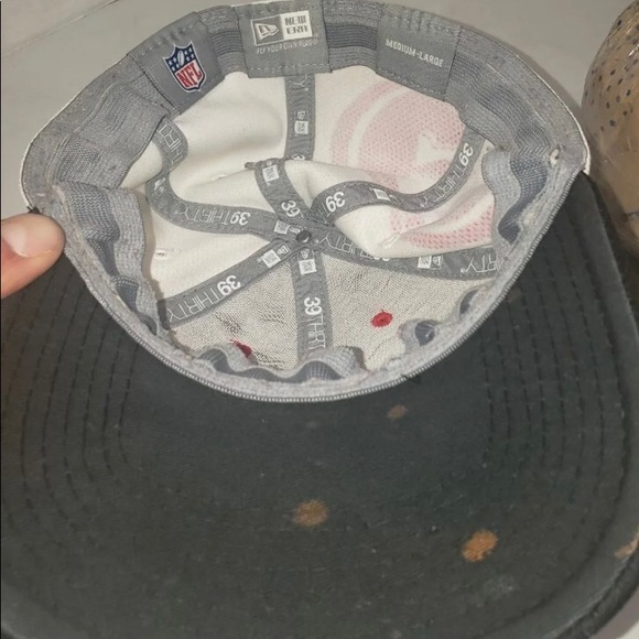 San Francisco 49ers Red, White and Black Flex Fit Hat, size M/L - Picture 4 of 4